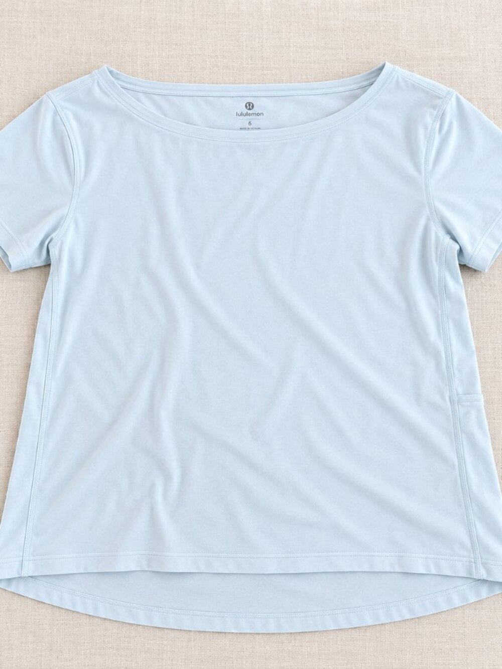 Lululemon Light Blue Boat Neck T-Shirt Size 6 Relaxed Fit Hi Low Hem
